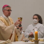 Der Gast aus Mainz stand dem Gottesdienst in der Göttinger Kirche St. Godehard vor: Bischof Dr. Peter Kohlgraf.