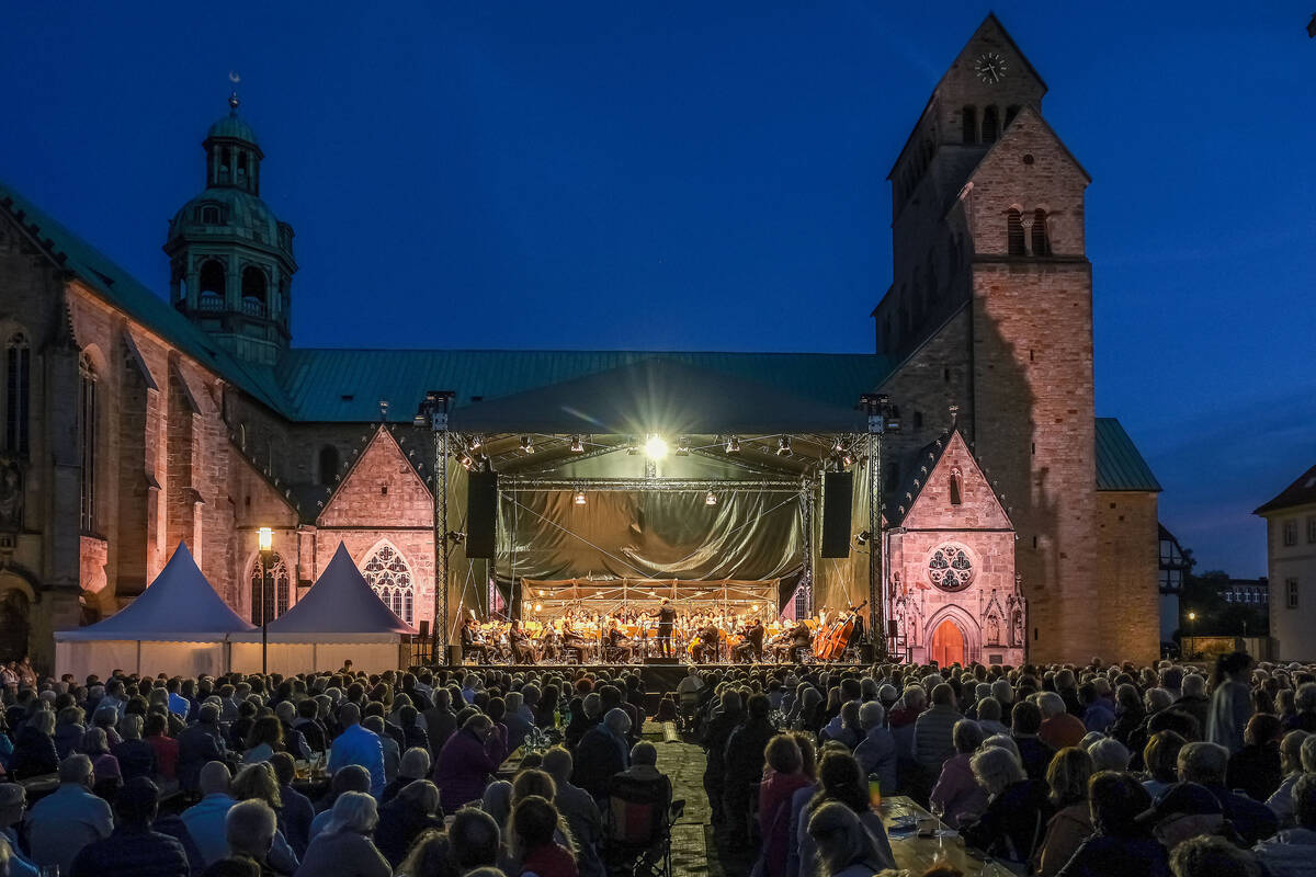 Dombauverein Domhofkonzert - mit der tfn_philharmonie und Chören
