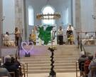 Am Samstag waren alle Pfadfinderinnen und Pfadfinder nach Hildesheim eingeladen, um die Georgsmesse im Dom zu feiern. Vor dem Gottesdienst fand ein Veranstaltungsprogramm auf dem Domhof statt.