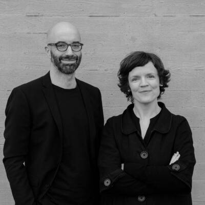 Ehepaar Brall leitet Lüchtenhof Das Ehepaar Dirk und Stephanie Brall leitet den LÜCHTENHOF.