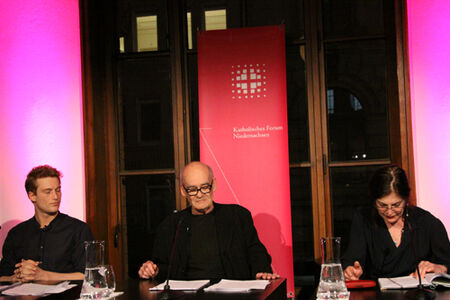 j.hoelscher@katholisches-forum-nds.de