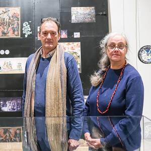 Ausstellung Dommuseum Hildesheim Die Zirkulation von Arbeit, Kapital und Leben als Lieferkette
Ausstellung vom 29. Oktober 2025 bis 6. April 2026 von Alice Creischer und Andreas Siekmann