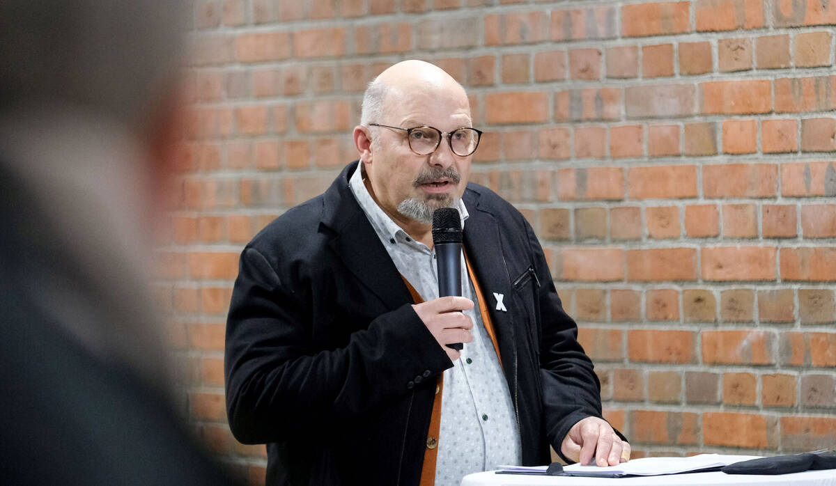 Norbert Thewes vom Betroffenenrat Nord beschrieb den Weg zur Umbennung der Bischof-Janssen-Straße in Marie-Wagenknecht-Straße und forderte Bischof Wilmer auf, weiterhin mit Betroffenen im Gespräch zu bleiben.