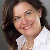 Jutta Menkhaus-Vollmer Jutta Menkhaus-Vollmer Portrait