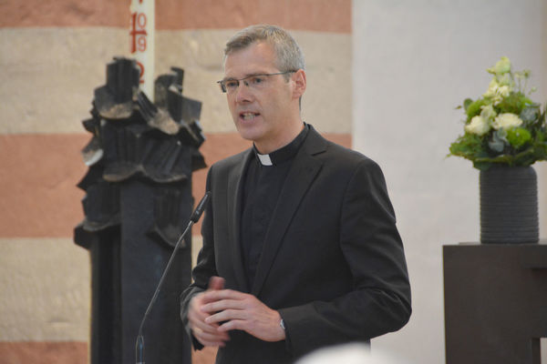 Bischof Dr. Heiner Wilmer SCJ, hier während des Sprengel-Empfangs 2019, ist am Mittwoch erneut in der Hildesheimer Kirche St. Michaelis zu Gast.