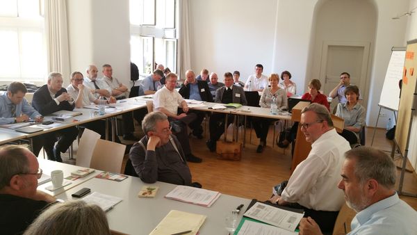 Kollegialer Austausch: 40 Seelsorgeamtsleiter aus Diözesen in Deutschland, Österreich und der Schweiz trafen sich im Priesterseminar in Hildesheim.