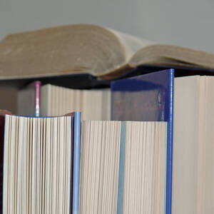 Schnitt von mehreren Büchern