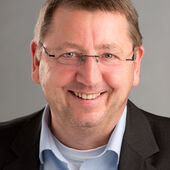Dr. Dieter Haite Portrait