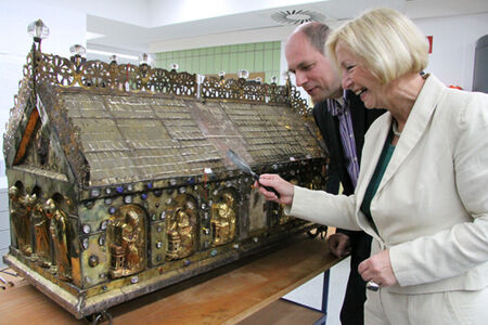 Godehardschrein, Besuch Ministerin Wanka