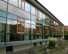 Glasfront am Haus des Priesterseminars