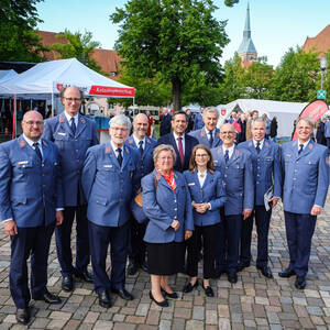 Gruppenbild zur Verabschiedung von Marie-Rose Freifrau von Boeselager als Diözesanoberin und Maximilian Freiherr von Boeselager als Diözesanleiter und Einführung von Conrad Graf von Hoyos als neuen Diözesanleiter.