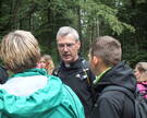 Der Hildesheimer Bischof Dr. Heiner Wilmer SCJ, hier während eines Pilgertages in Hameln, besucht morgen die katholische Pfarrei St. Joseph in Stadthagen. Zum Programm gehört auch eine Wanderung durch die Feldmark.