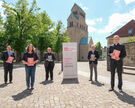 Vorgestellt wurde der Jahresbericht in Hildesheim. Von Links: Ingo Imenkämper (Geschäftsführer Bonifatiuswerk), Christiane Milewsky (Diözesan-Bonifatiuswerk im Bistum Hildesheim), Monsignore Georg Austen (Hauptgeschäftsführer Bonifatiuswerk), Heinz Paus (Präsident Bonifatiuswerk) und der Hildesheimer Bischof Dr. Heiner Wilmer SCJ.