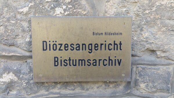 Das Bistumsarchiv Hildesheim lädt Lehrer der Fächer Religion und Geschichte zu einem Workshop ein. Thema ist der Geschichtswettbewerb des Bundespräsidenten.