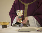 Der Studientag Liturgie richtet sich an Menschen, die sich an der Gestaltung von Gottesdiensten beteiligen oder sich dafür interessieren.