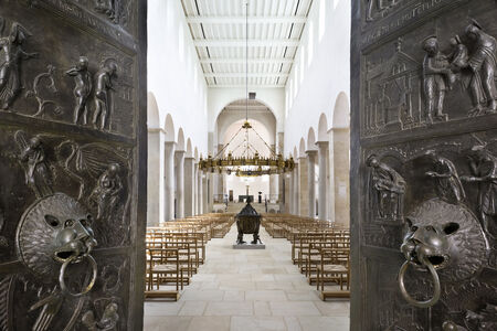 Hildesheimer Dom: Blick in den Dom