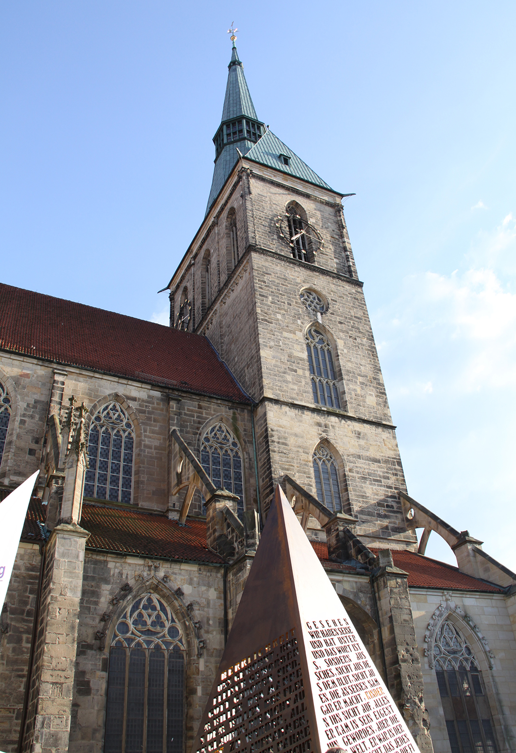 In der Kirche St. Andreas gibt es am Samstag ab 17 Uhr die Möglichkeit, per Live-Übertragung aus St. Michaelis den zentralen ökumenischen Buß- und Versöhnungsgottesdienst der Deutschen Bischofskonferenz (DBK) und der Evangelischen Kirche in Deutschland (EKD) mitzufeiern.